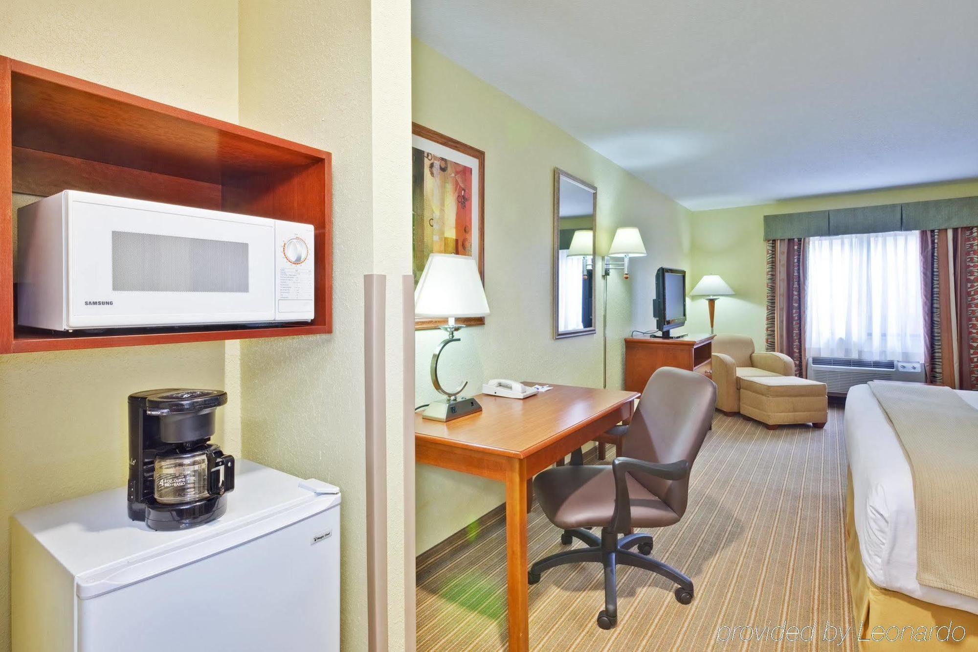 Holiday Inn Express Winfield - Teays Valley Hurricane Extérieur photo