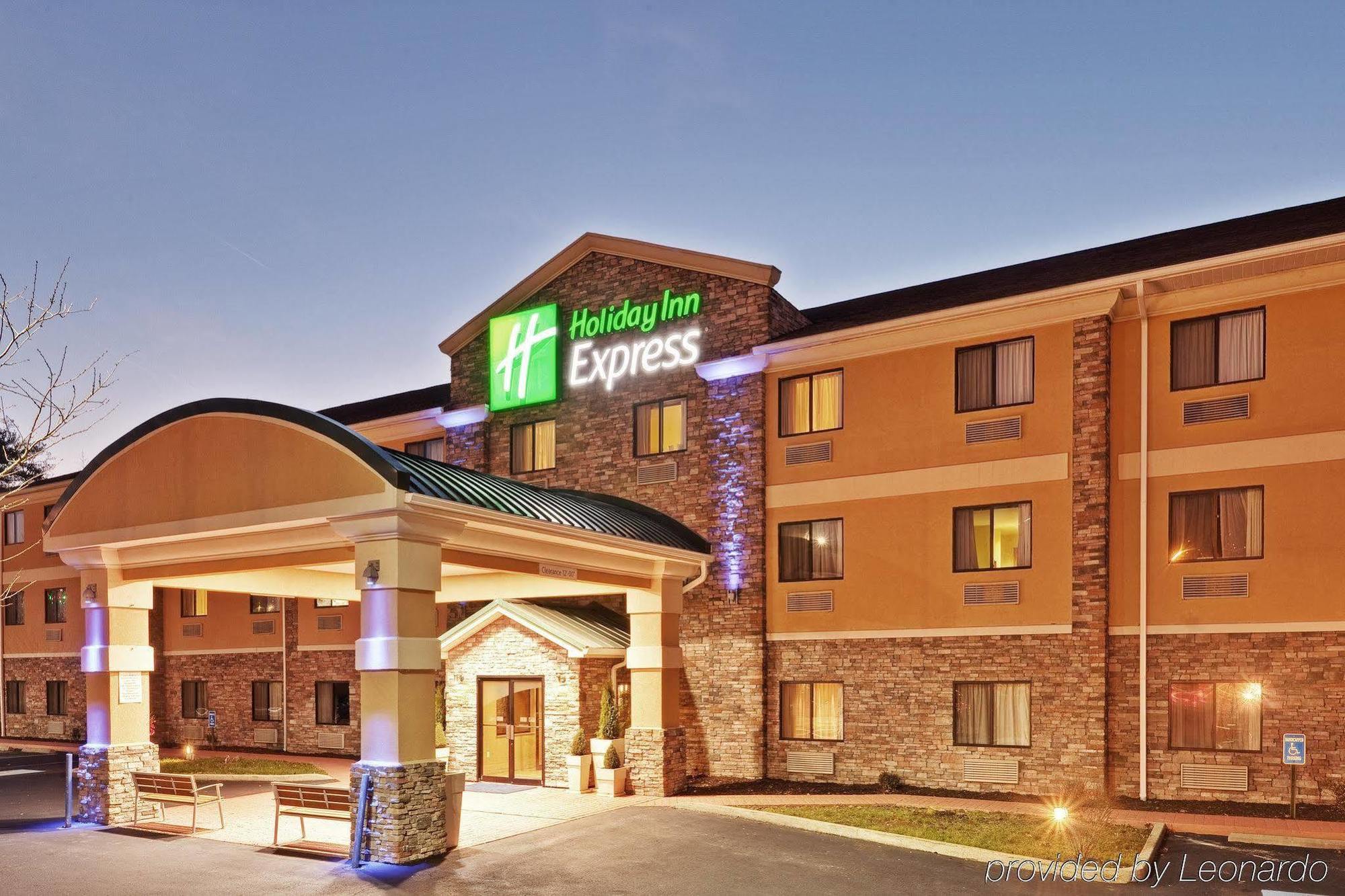 Holiday Inn Express Winfield - Teays Valley Hurricane Extérieur photo
