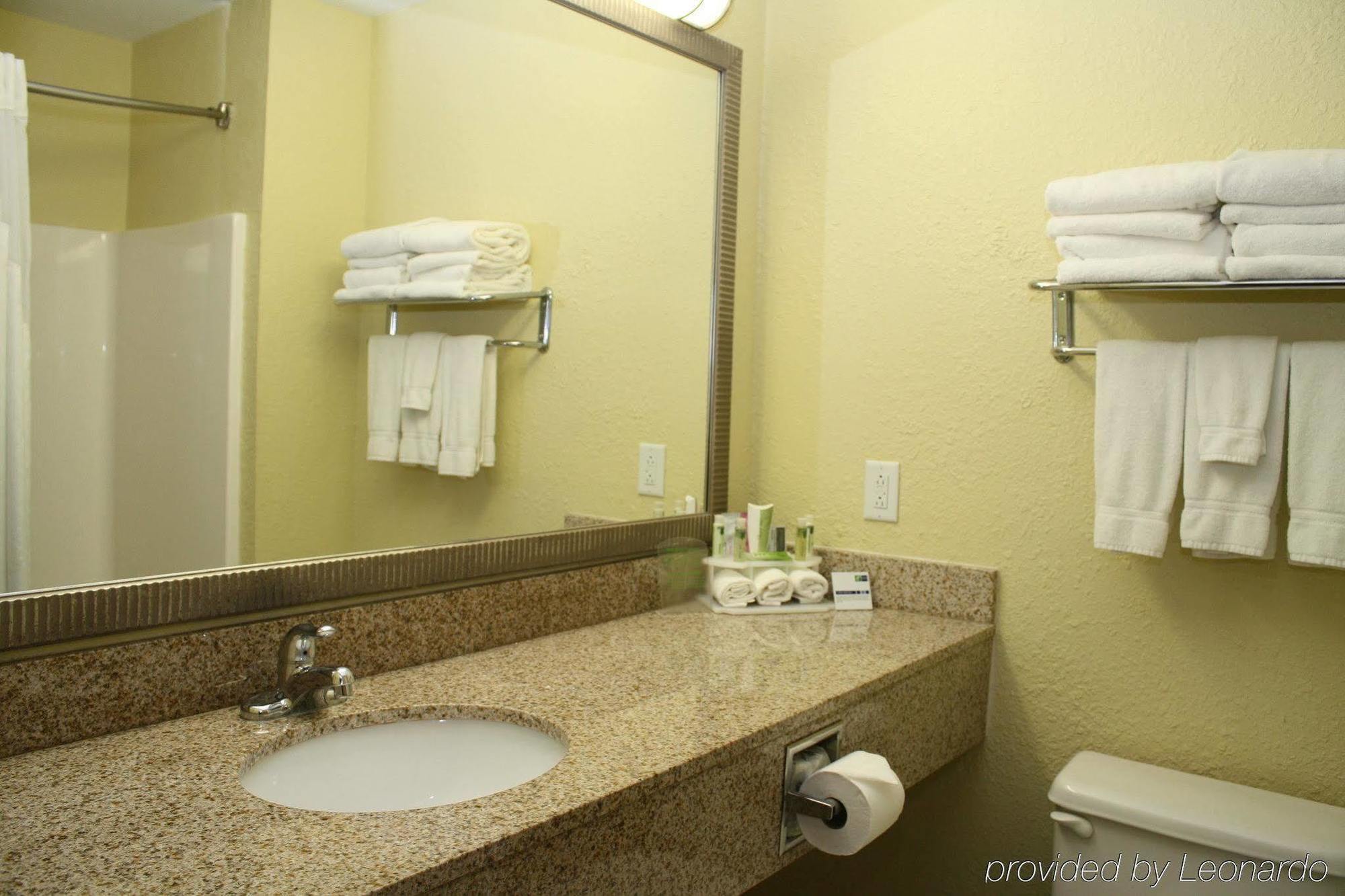 Holiday Inn Express Winfield - Teays Valley Hurricane Extérieur photo