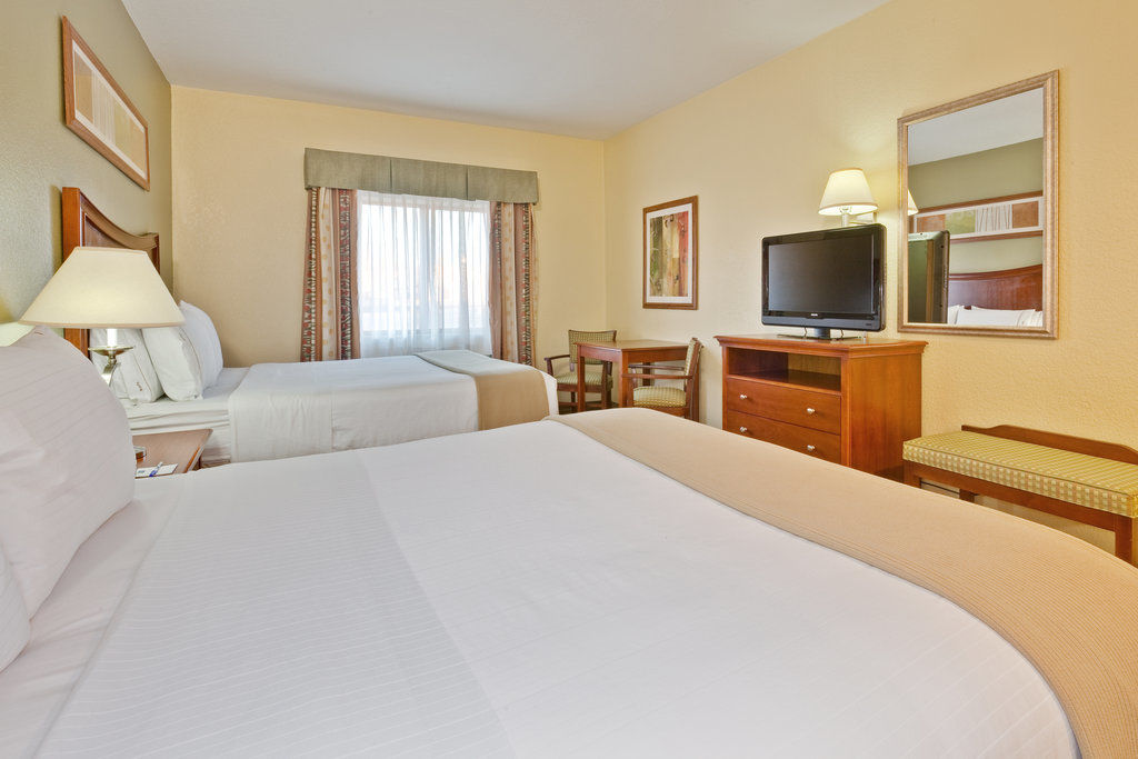 Holiday Inn Express Winfield - Teays Valley Hurricane Extérieur photo